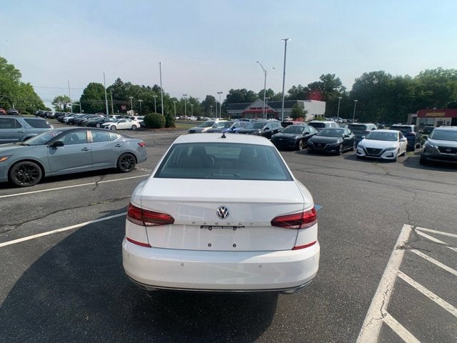 2022 Volkswagen Passat 2.0T Limited Edition