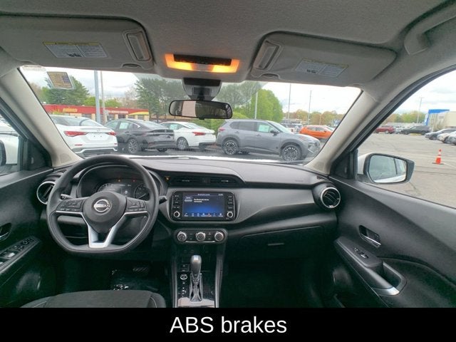 2023 Nissan Kicks SV