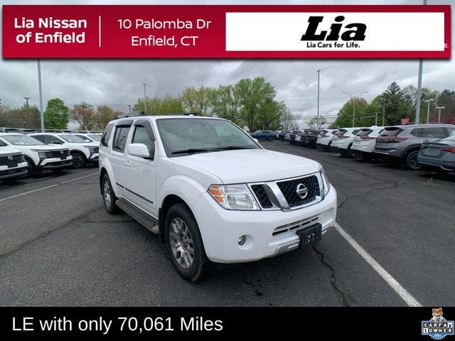 2010 Nissan Pathfinder LE