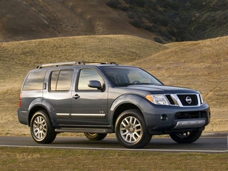 2010 Nissan Pathfinder LE