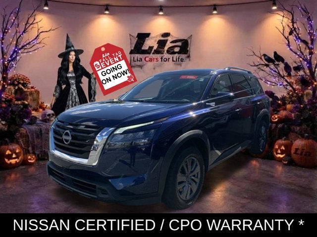2025 Nissan Pathfinder SV