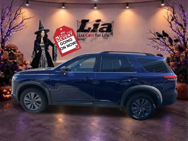 2025 Nissan Pathfinder SV