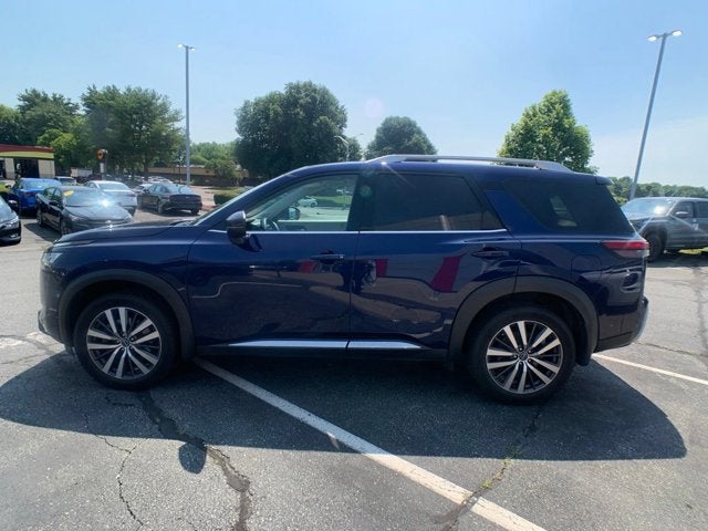 2022 Nissan Pathfinder Platinum