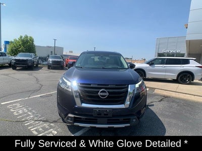 2022 Nissan Pathfinder Platinum