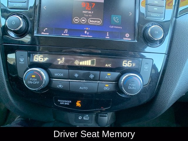 2022 Nissan Rogue Sport SV