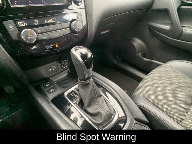 2022 Nissan Rogue Sport SV