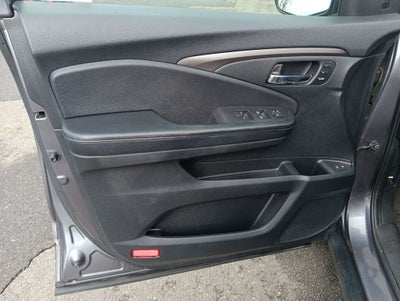 2019 Honda Pilot EX-L w/Navigation and Rear Entertainment System