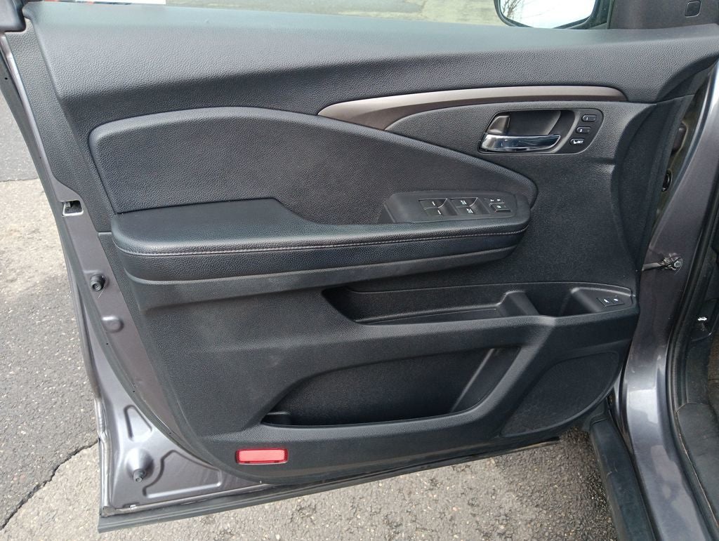 2019 Honda Pilot EX-L w/Navigation and Rear Entertainment System