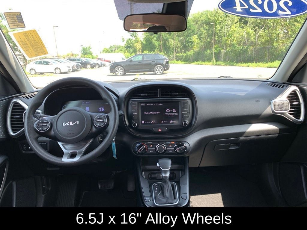 2024 Kia Soul LX