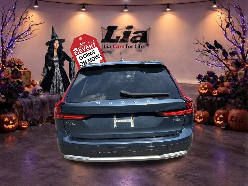 2024 Volvo V90 Cross Country B6