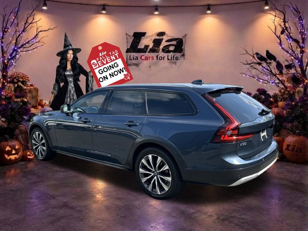 2024 Volvo V90 Cross Country B6