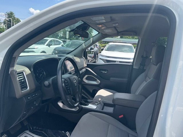 2022 Nissan Frontier SV