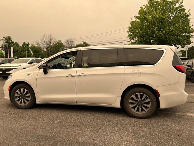 2024 Chrysler Pacifica Hybrid Select