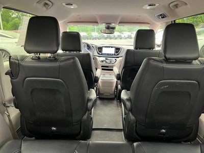 2024 Chrysler Pacifica Hybrid Select