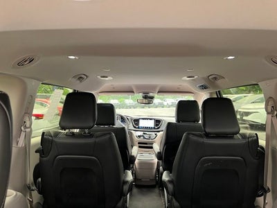 2024 Chrysler Pacifica Hybrid Select