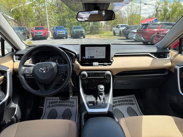 2025 Toyota RAV4 LE