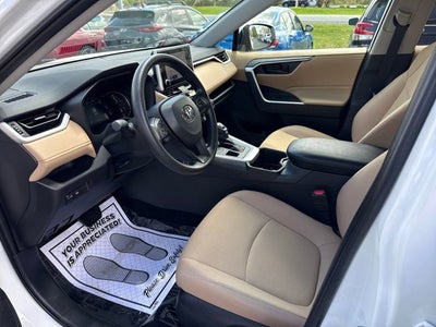 2025 Toyota RAV4 LE