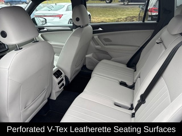 2022 Volkswagen Tiguan SE R-Line Black