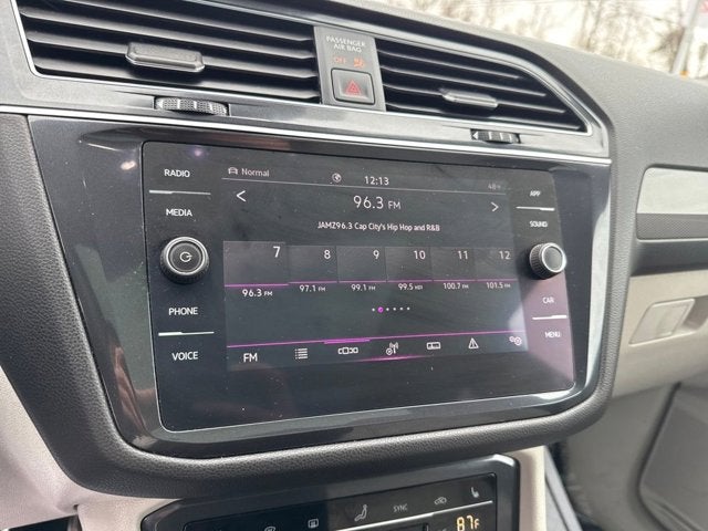 2022 Volkswagen Tiguan SE R-Line Black