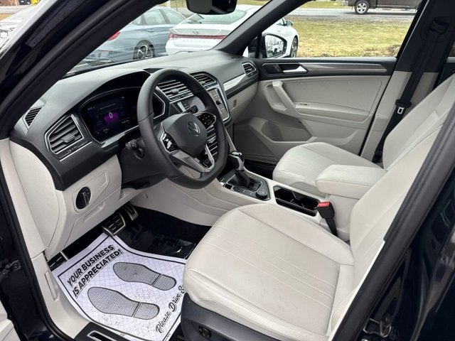 2022 Volkswagen Tiguan SE R-Line Black