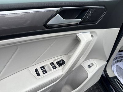 2022 Volkswagen Tiguan SE R-Line Black