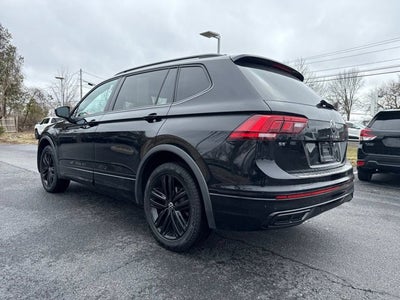 2022 Volkswagen Tiguan SE R-Line Black
