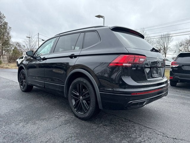 2022 Volkswagen Tiguan SE R-Line Black