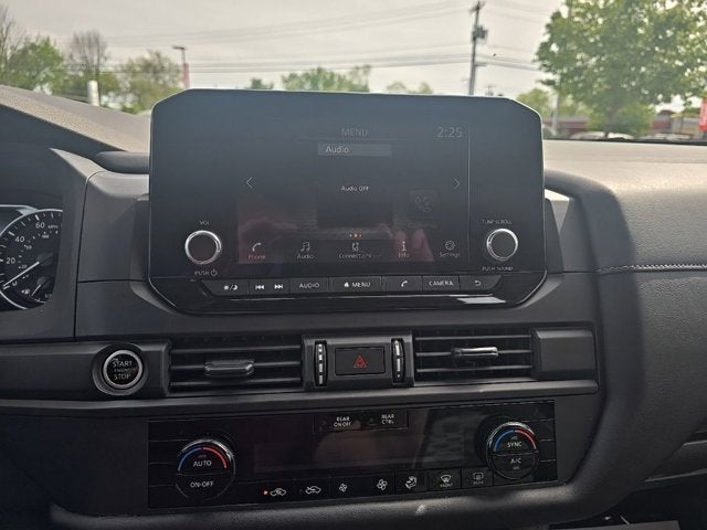 2024 Nissan Pathfinder S