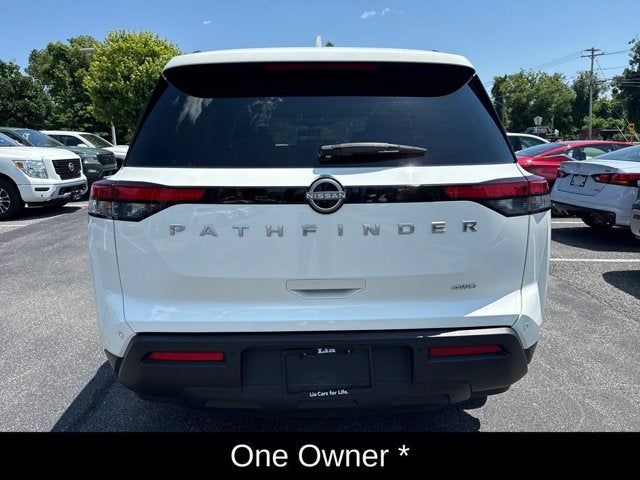 2025 Nissan Pathfinder SV