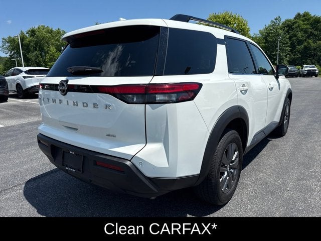2025 Nissan Pathfinder SV