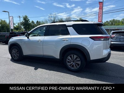 2024 Nissan Pathfinder SV