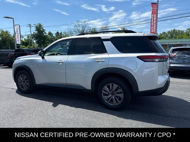 2024 Nissan Pathfinder SV