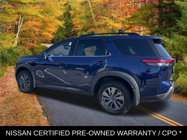 2025 Nissan Pathfinder SV