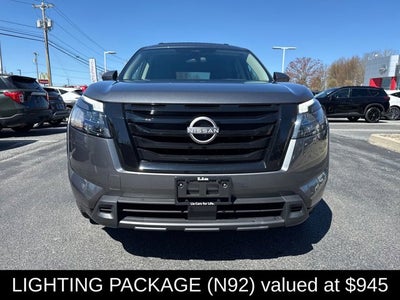 2023 Nissan Pathfinder SV