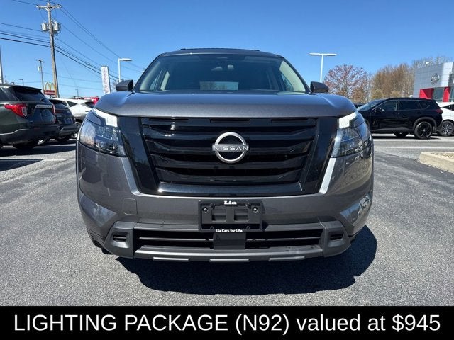 2023 Nissan Pathfinder SV