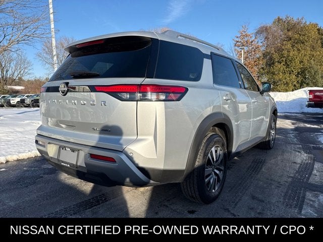 2025 Nissan Pathfinder SL