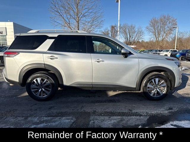 2025 Nissan Pathfinder SL