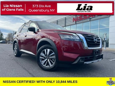 2022 Nissan Pathfinder SL