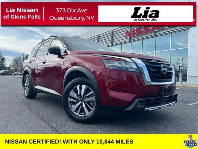 2022 Nissan Pathfinder SL