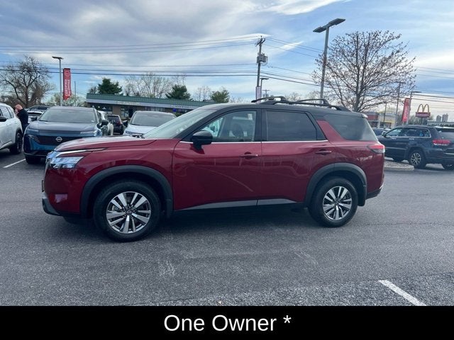 2022 Nissan Pathfinder SL
