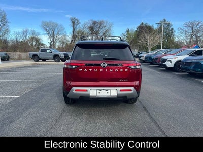 2022 Nissan Pathfinder SL