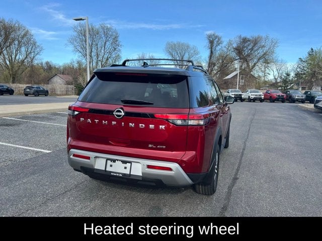 2022 Nissan Pathfinder SL