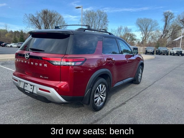 2022 Nissan Pathfinder SL