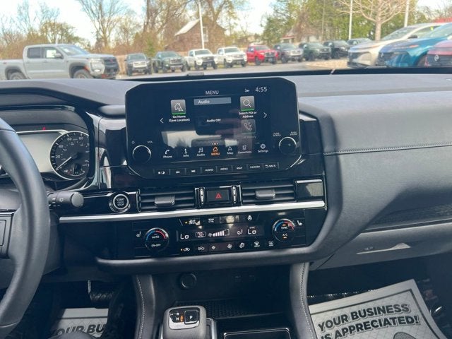 2022 Nissan Pathfinder SL