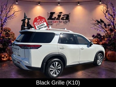 2023 Nissan Pathfinder SL