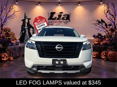 2023 Nissan Pathfinder SL