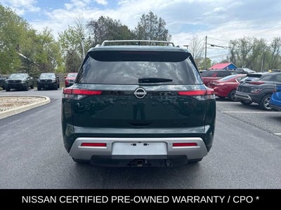 2023 Nissan Pathfinder SL