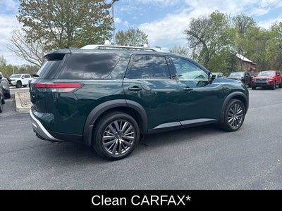 2023 Nissan Pathfinder SL