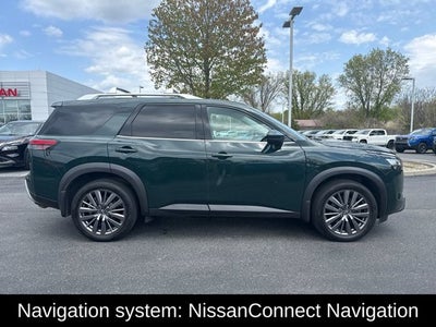2023 Nissan Pathfinder SL