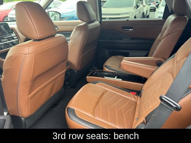 2023 Nissan Pathfinder Platinum